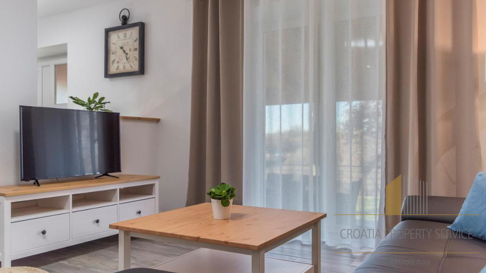 Prekrasna renovirana kamena vila sa velikim imanjem - Lovreč, Istra!