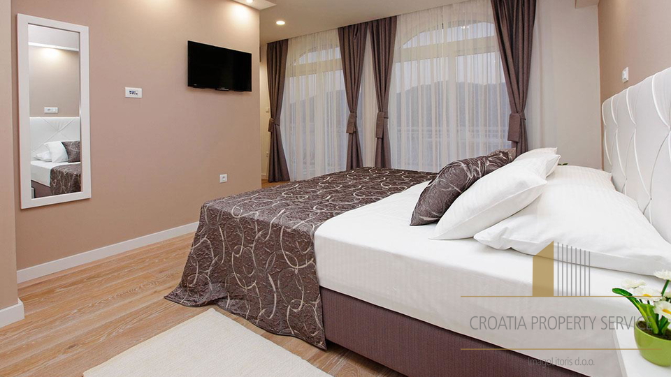Čudovit butični hotel s 4* na odlični lokaciji 50 m od morja - Vela Luka!