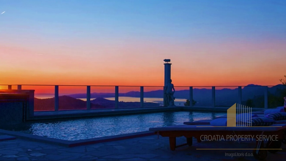 Luxusvilla mit Panoramablick auf die Stadt, das Meer und die Inseln in der Umgebung von Split!