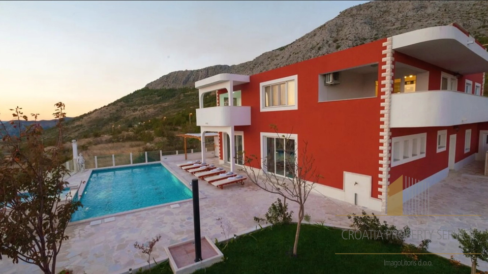 Luxusvilla mit Panoramablick auf die Stadt, das Meer und die Inseln in der Umgebung von Split!