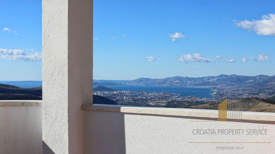 Luxusvilla mit Panoramablick auf die Stadt, das Meer und die Inseln in der Umgebung von Split!