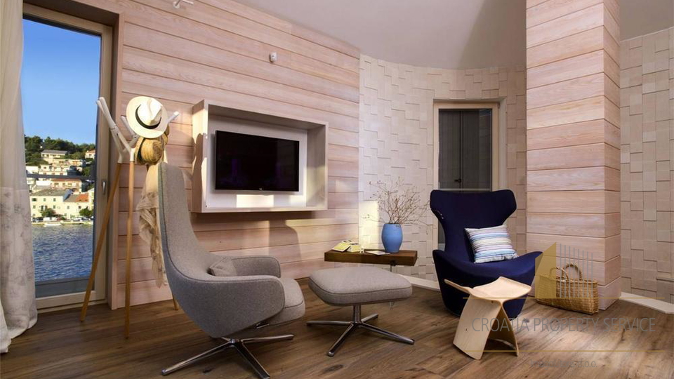 Villa di lusso con design premiato in prima linea sul mare - isola di Brač!