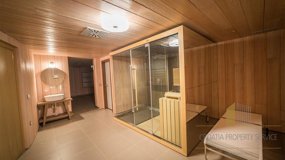 Villa di lusso con design premiato in prima linea sul mare - isola di Brač!
