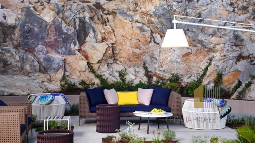 Villa di lusso con design premiato in prima linea sul mare - isola di Brač!