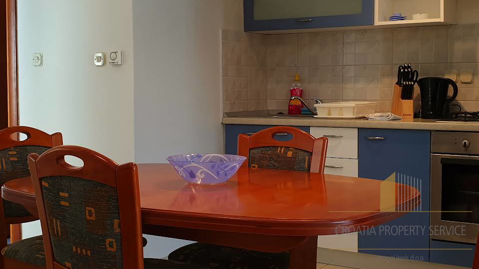 Predivna apartmanska vila 50 m od mora i plaže u Zadru!