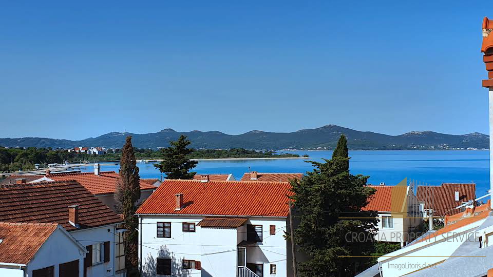 Predivna apartmanska vila 50 m od mora i plaže u Zadru!