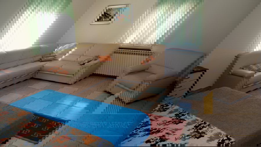 Predivna apartmanska vila 50 m od mora i plaže u Zadru!