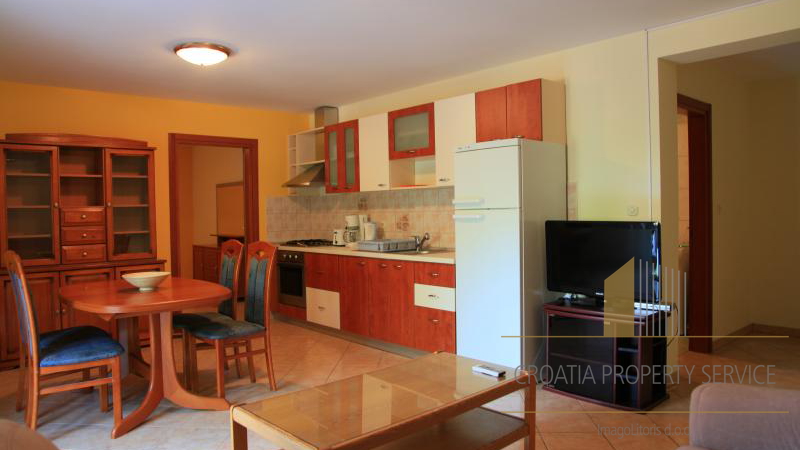 Predivna apartmanska vila 50 m od mora i plaže u Zadru!