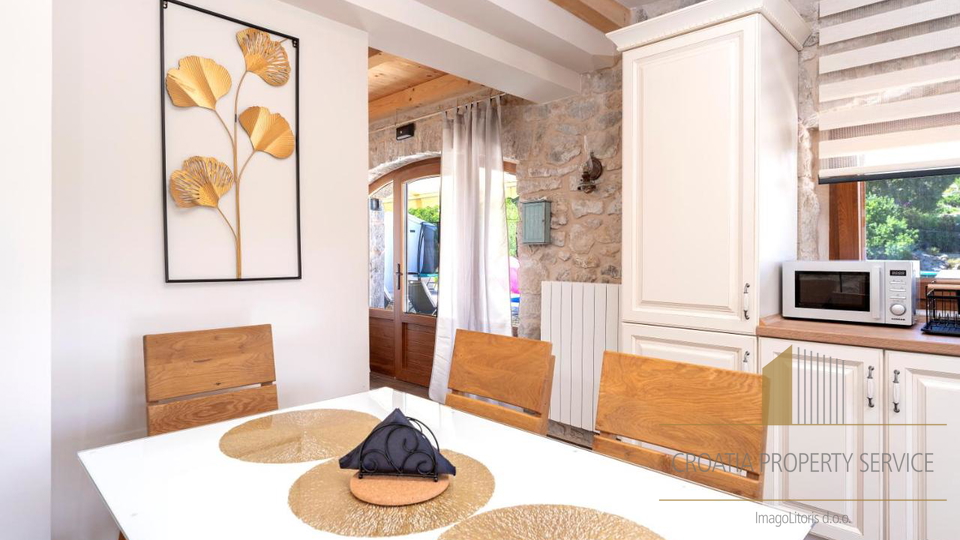 Wunderschöne Steinvilla mit Pool in Dol auf der Insel Hvar!