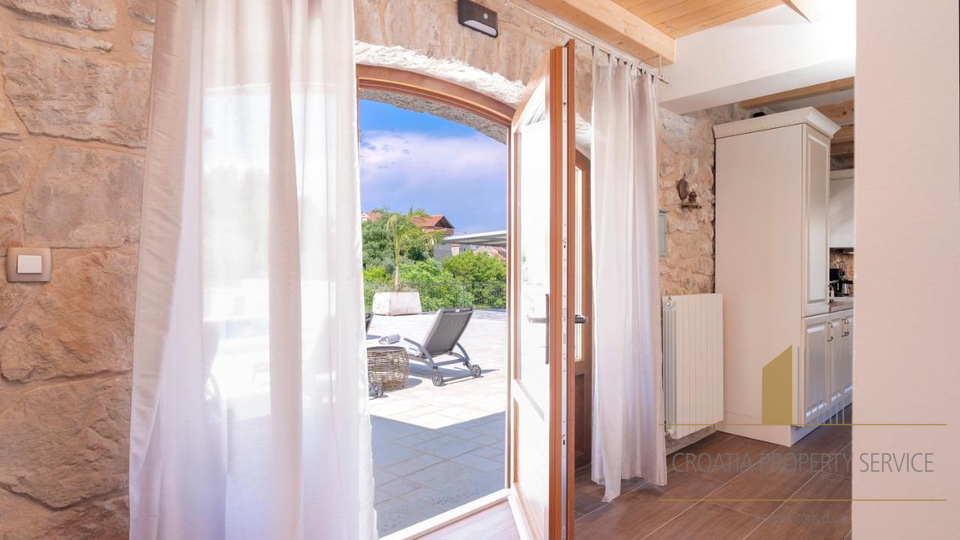 Wunderschöne Steinvilla mit Pool in Dol auf der Insel Hvar!