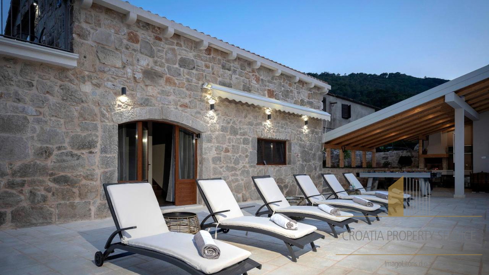Wunderschöne Steinvilla mit Pool in Dol auf der Insel Hvar!
