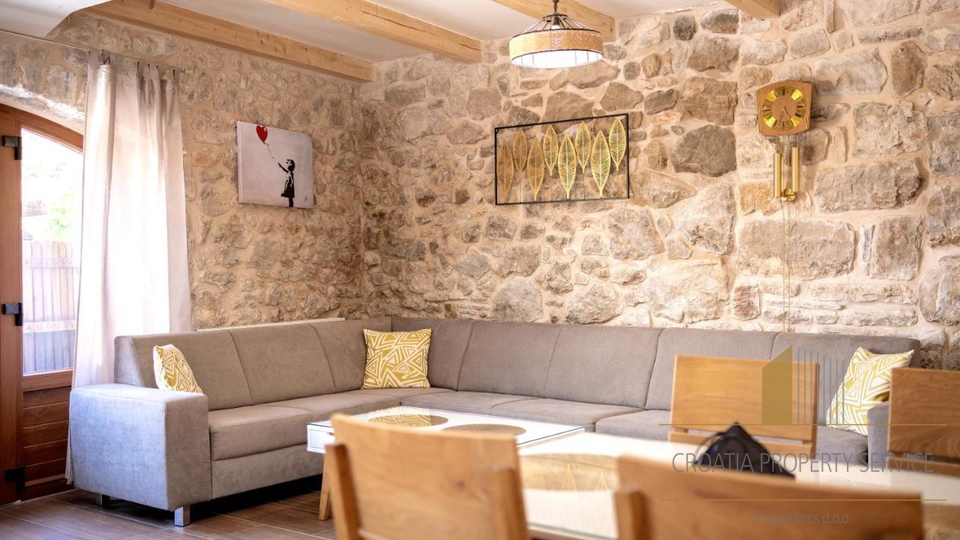 Wunderschöne Steinvilla mit Pool in Dol auf der Insel Hvar!