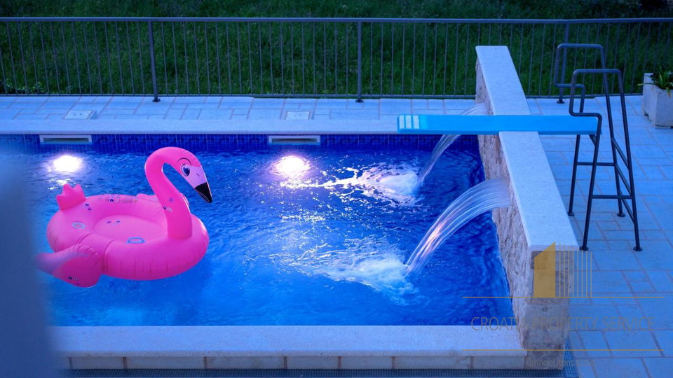 Wunderschöne Steinvilla mit Pool in Dol auf der Insel Hvar!