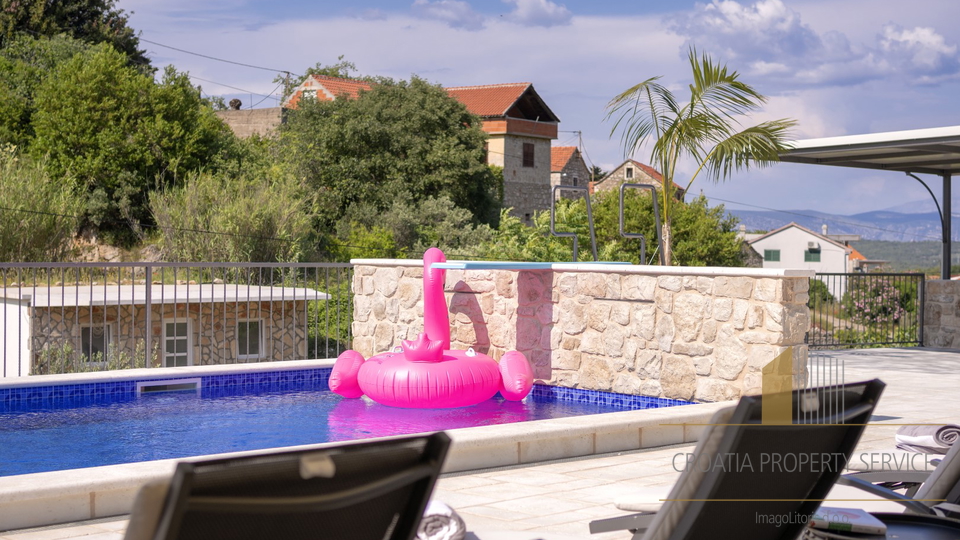 Wunderschöne Steinvilla mit Pool in Dol auf der Insel Hvar!