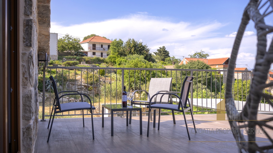 Wunderschöne Steinvilla mit Pool in Dol auf der Insel Hvar!