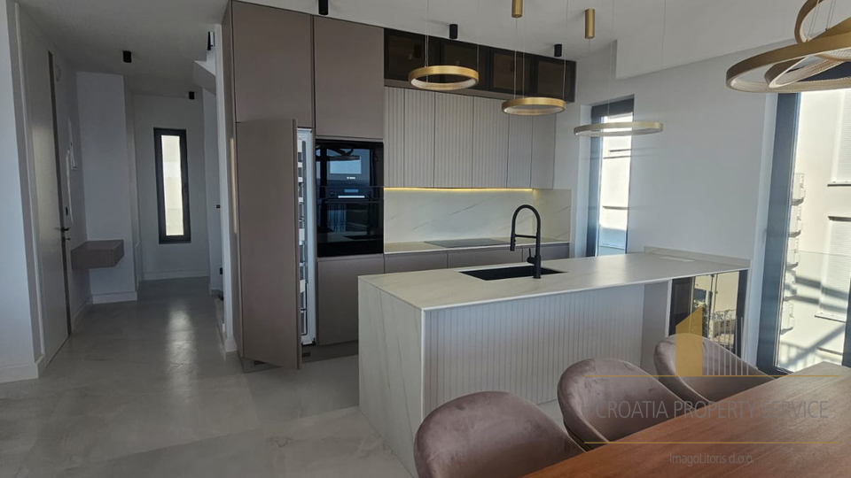 Casa, 225 m2, Vendita, Trogir - Čiovo