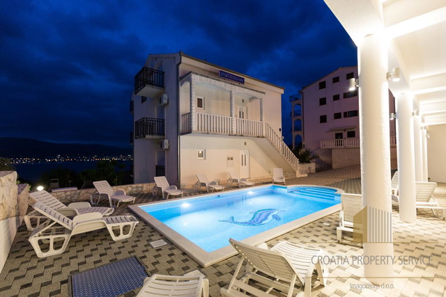 Apartment house 100 m from the sea in a tourist place on the Čiovo peninsula!