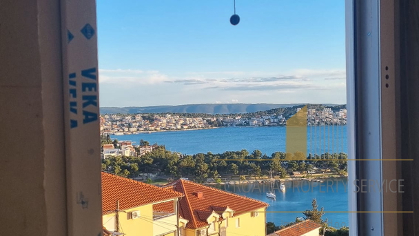 Attico moderno con vista mare – Čiovo, a 150 m dalla spiaggia!