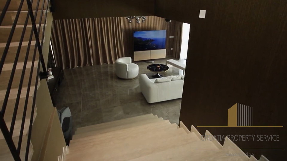 Luxuriöse Designervilla 1. Reihe zum Meer in der Nähe von Zadar!