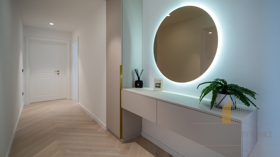 Luxury residential building with a beautiful view of the city and the sea - Dubrovnik!