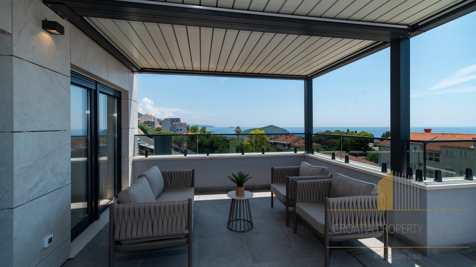 Luxury residential building with a beautiful view of the city and the sea - Dubrovnik!