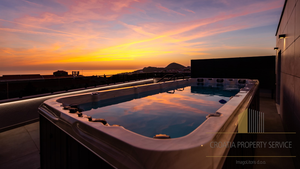 Luxury residential building with a beautiful view of the city and the sea - Dubrovnik!