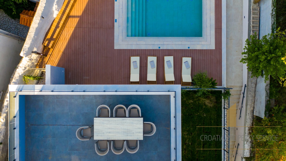 Luxury residential building with a beautiful view of the city and the sea - Dubrovnik!