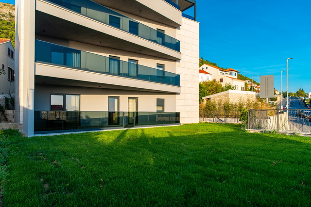 Luxuriöses Wohngebäude mit wunderschönem Blick auf die Stadt und das Meer - Dubrovnik!