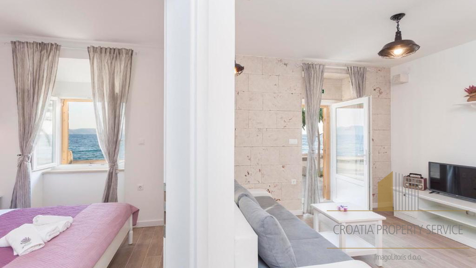 Exklusive Steinvilla in erster Meereslinie an der Makarska Riviera!