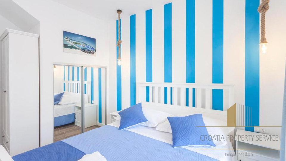 Exklusive Steinvilla in erster Meereslinie an der Makarska Riviera!