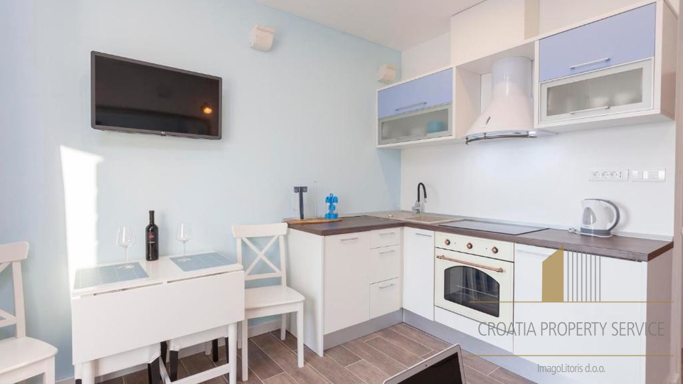 Exklusive Steinvilla in erster Meereslinie an der Makarska Riviera!