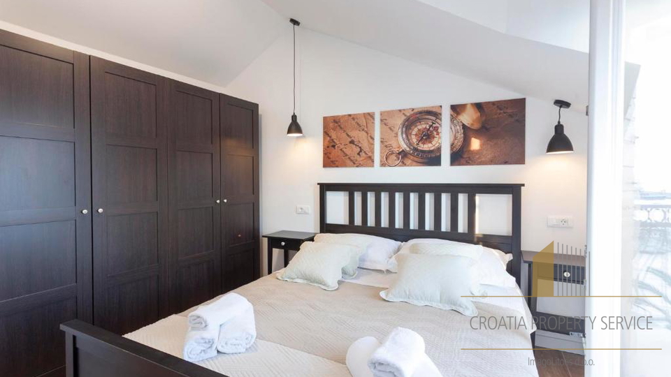 Exklusive Steinvilla in erster Meereslinie an der Makarska Riviera!