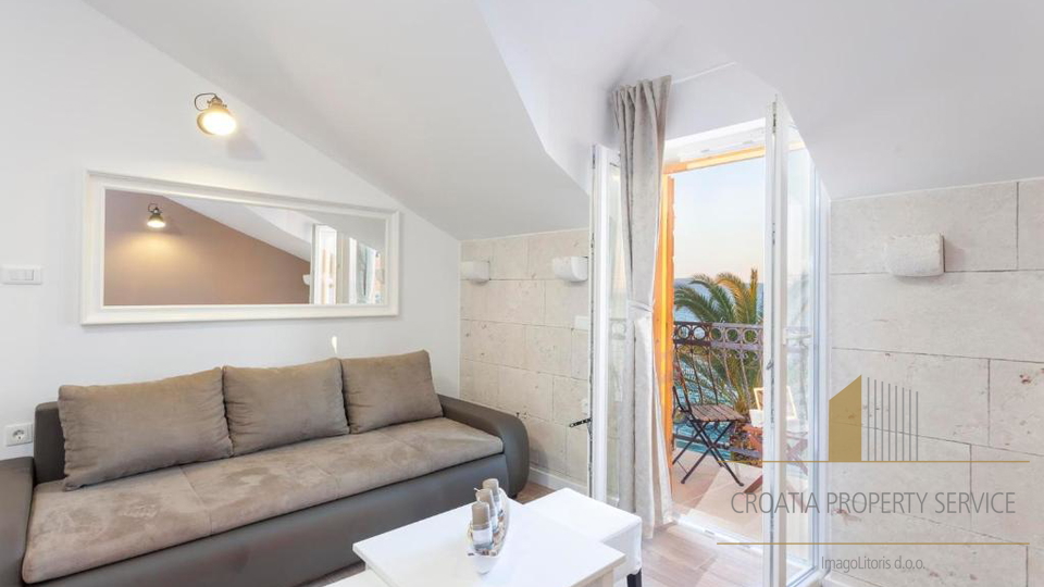 Exklusive Steinvilla in erster Meereslinie an der Makarska Riviera!