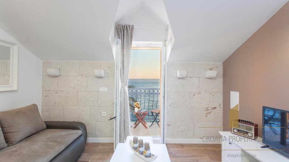 Exklusive Steinvilla in erster Meereslinie an der Makarska Riviera!