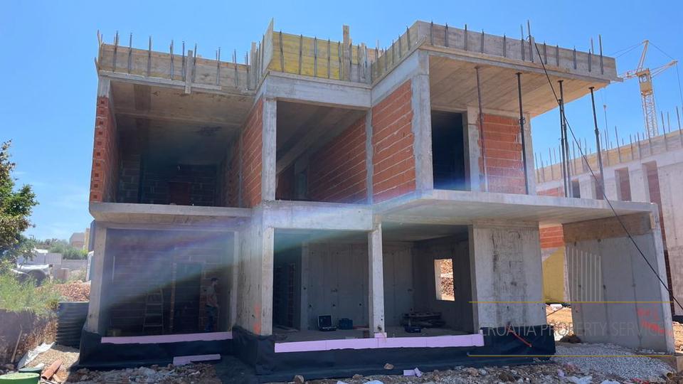 Luxusvilla in exklusiver Lage am Strand – Zaton!