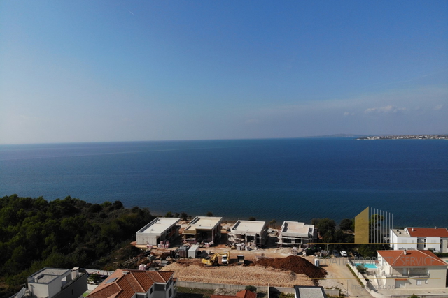 Luxusvilla in exklusiver Lage am Strand – Zaton!