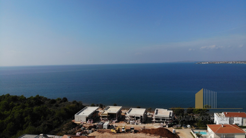 Luxusvilla in exklusiver Lage am Strand – Zaton!
