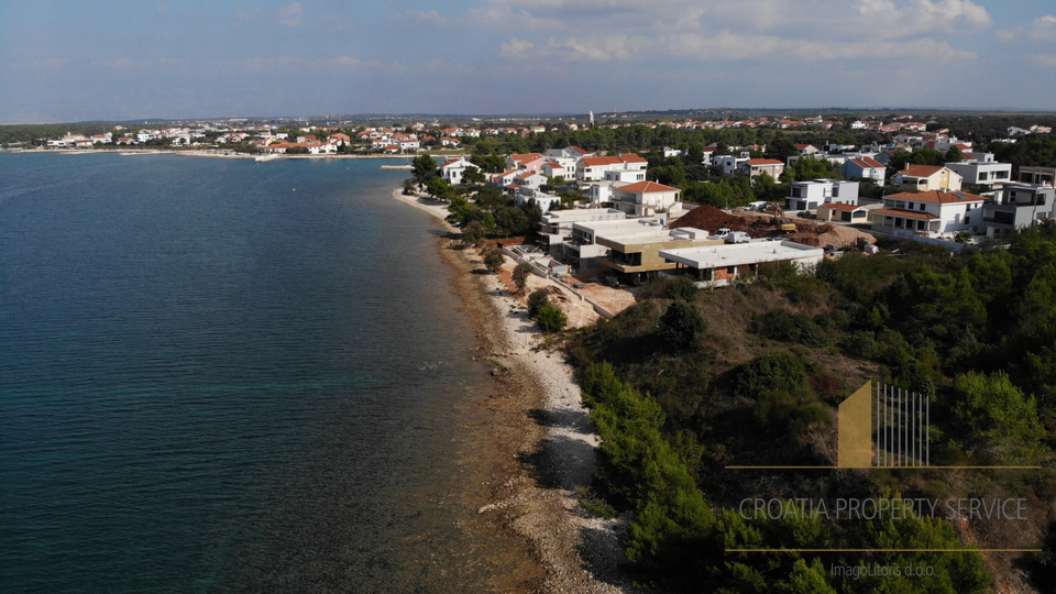 Luxusvilla in exklusiver Lage am Strand – Zaton!