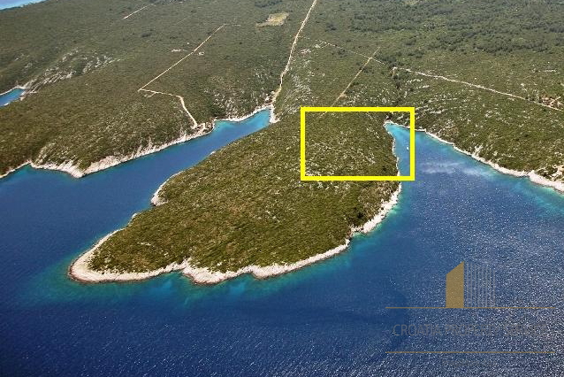 Poljoprivredno zemljište uz more - otok Hvar!