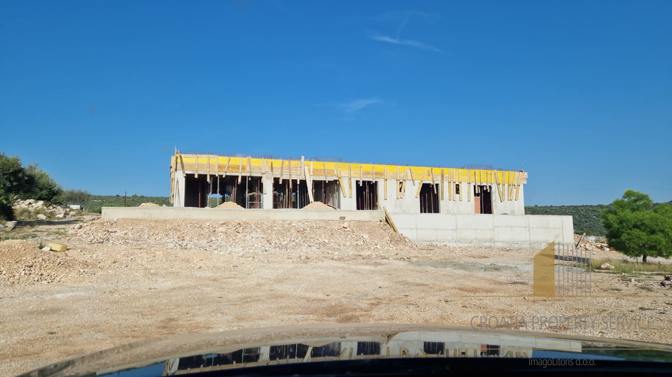 Land with family farm under construction with a panoramic view over Rogoznica!