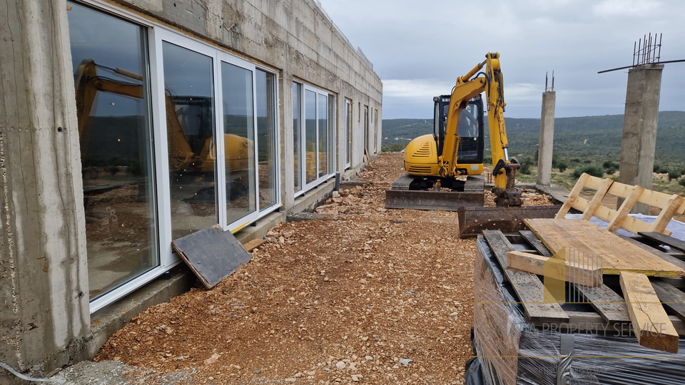 Land with family farm under construction with a panoramic view over Rogoznica!