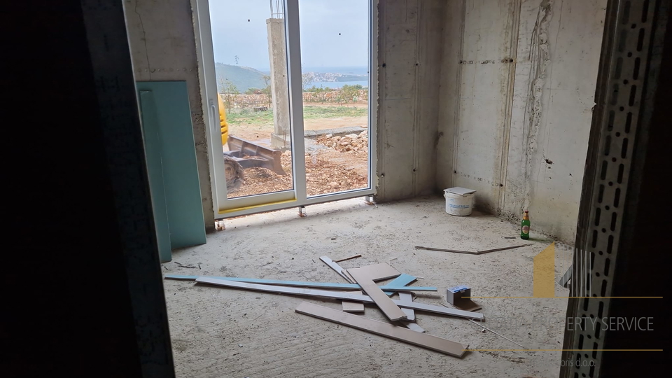 Land with family farm under construction with a panoramic view over Rogoznica!