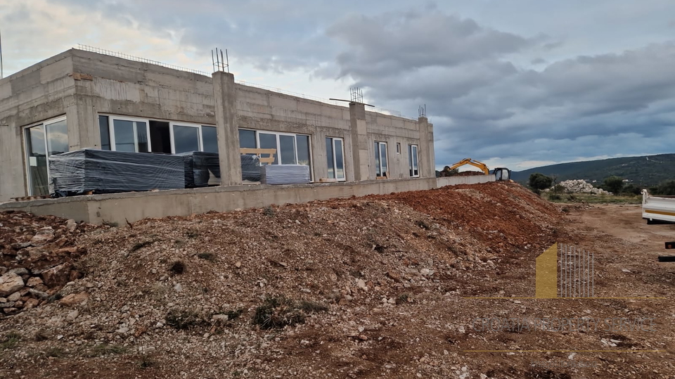 Land with family farm under construction with a panoramic view over Rogoznica!