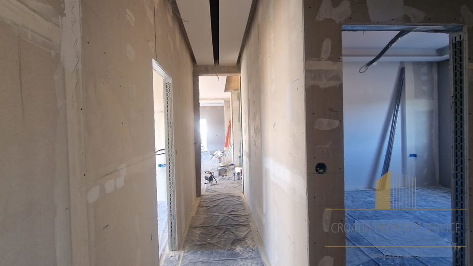 Casa, 356 m2, Vendita, Rogoznica