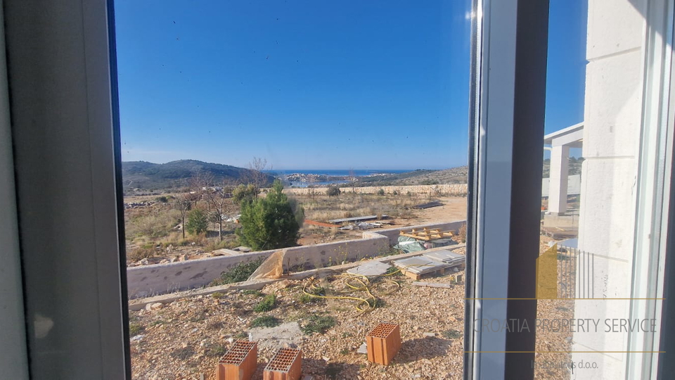 Casa, 356 m2, Vendita, Rogoznica