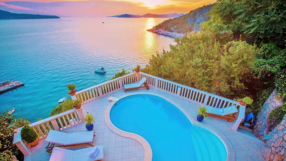 Beautiful villa in the first row by the sea and a beautiful beach near Dubrovnik&excl;