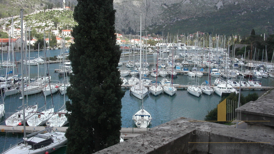 Prekrasna kamena vila blizini ACY marine - Dubrovnik!