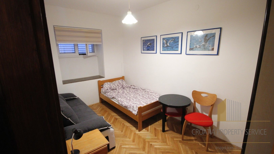 Četverosoban stan na prestižnoj lokaciji prvi red uz more - Hvar!