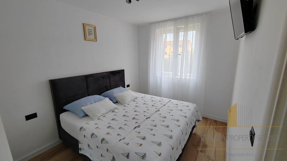Edificio in ottima posizione a 400 m dal mare a Kaštel Štafilić!