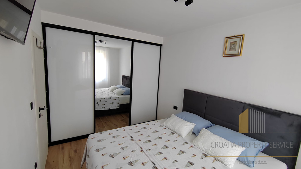 Edificio in ottima posizione a 400 m dal mare a Kaštel Štafilić!